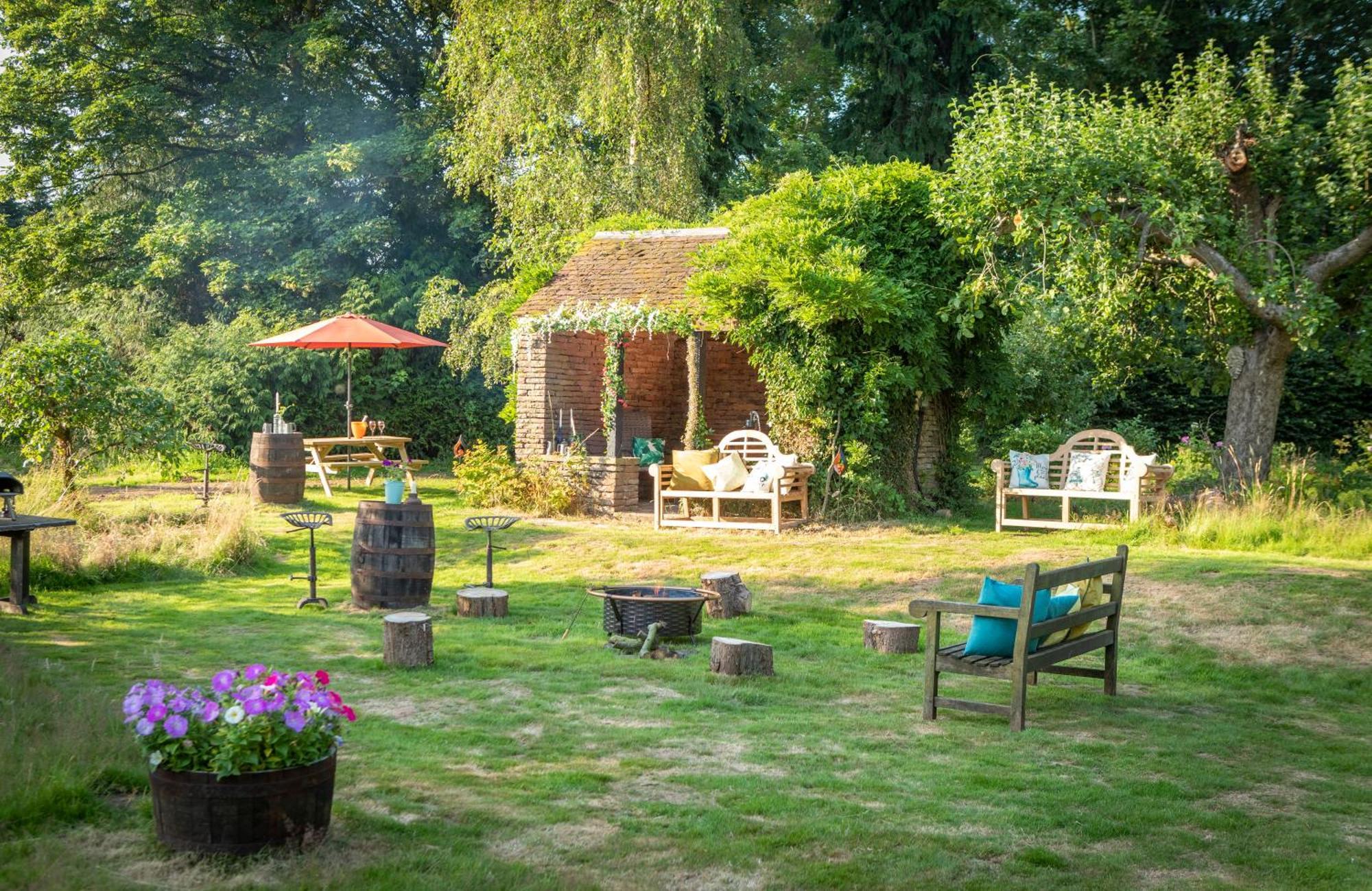 Hotel Stargazer Glamping Uk The Mahal 8 People Ross-on-Wye Exterior foto